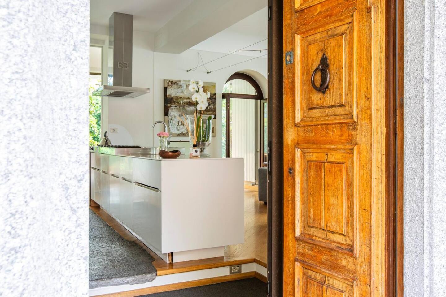 Villa Noseda Молтрасио Екстериор снимка